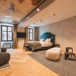 https://h5-grauer-bar-studios-more.innsbruckaustriahotels.com