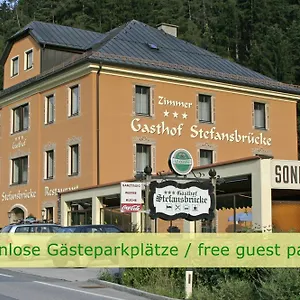 Stefansbruecke 3*, Mutters Österrike