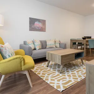 Mar - Simmering Apartment