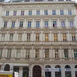 Hotspot Apartment
